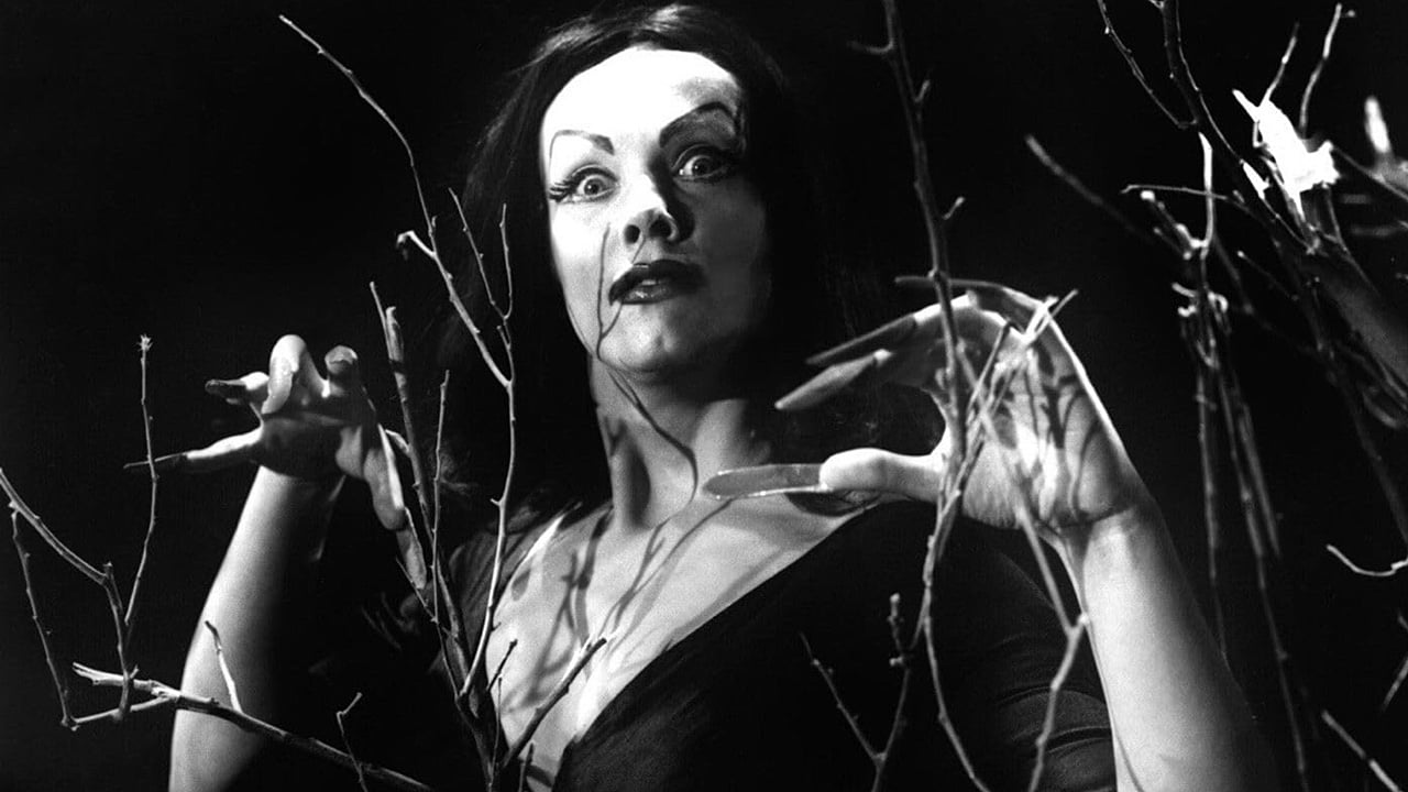 Maila Nurmi in Plan 9 from Outer Space (1957)